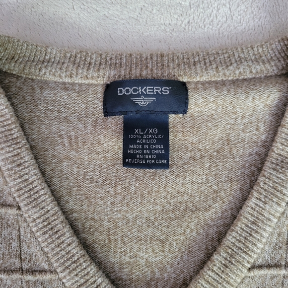 Dockers Men's Light Tan V-Neck Sweater - Picture 2 of 7